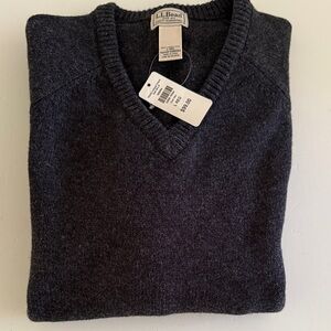 L.L. Bean Men’s Charcoal Lambswool V-Neck Sweater NWT’s Size L